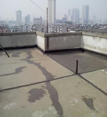 黑河市漏水维修 楼顶漏水是什么原因，楼顶漏水维修方法是什么?